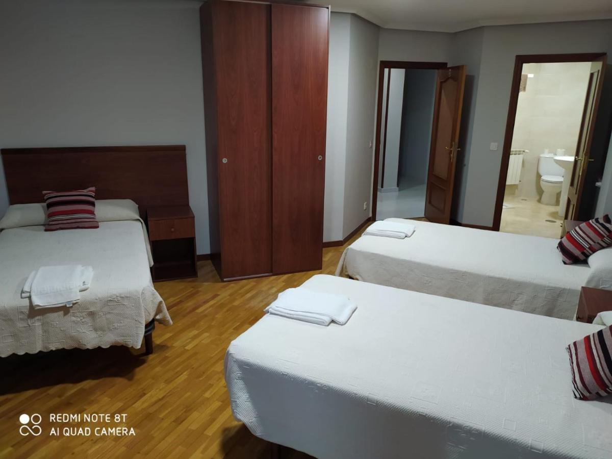 Hostal Cerecedo Leão Exterior foto